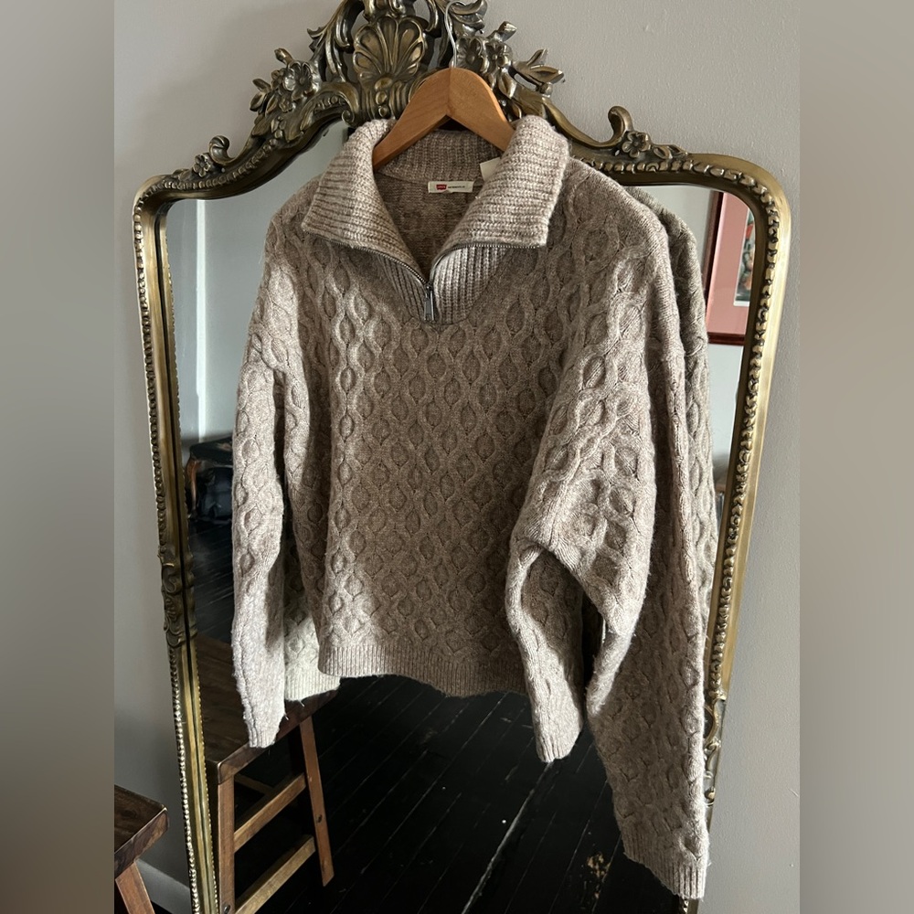 Levi’s Women’s Cable Knit Sweater - Brown